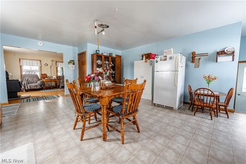 Tiny photo for 16352 Nauvoo Road, Middlefield, OH 44062 (MLS # 5190239)