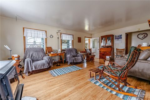 Tiny photo for 16352 Nauvoo Road, Middlefield, OH 44062 (MLS # 5190239)