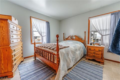 Tiny photo for 16352 Nauvoo Road, Middlefield, OH 44062 (MLS # 5190239)