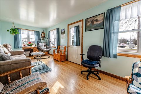 Tiny photo for 16352 Nauvoo Road, Middlefield, OH 44062 (MLS # 5190239)