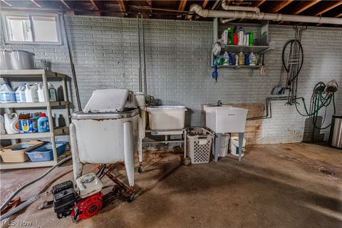 Tiny photo for 16352 Nauvoo Road, Middlefield, OH 44062 (MLS # 5190239)