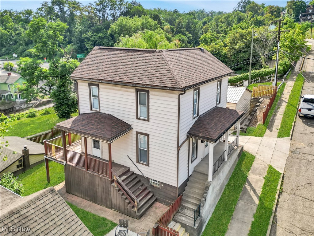 212 Lincoln Avenue