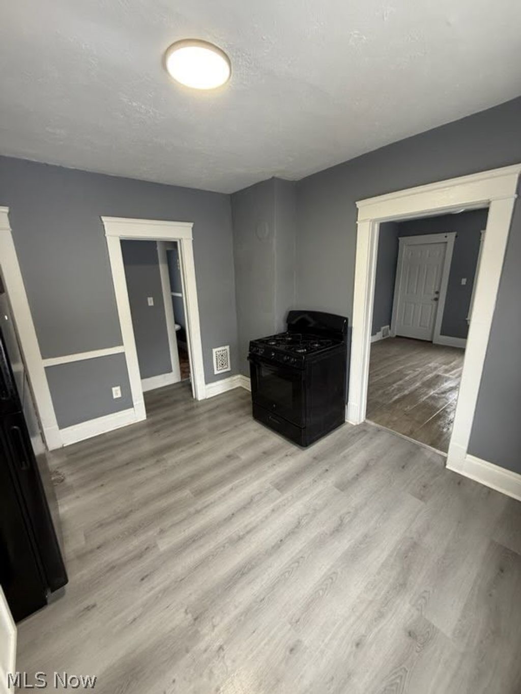 Photo of 10304 Shale Avenue, Cleveland, OH 44104 (MLS # 5188901)