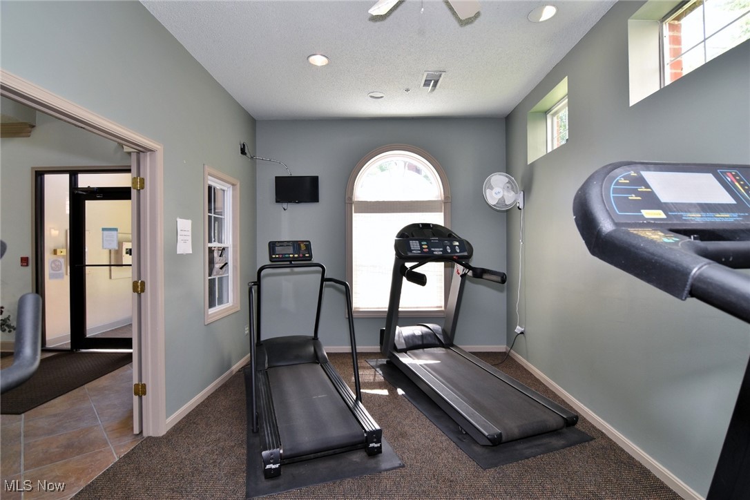 Fox Hollow/Woodhawk Condo Ph 2 - Residential