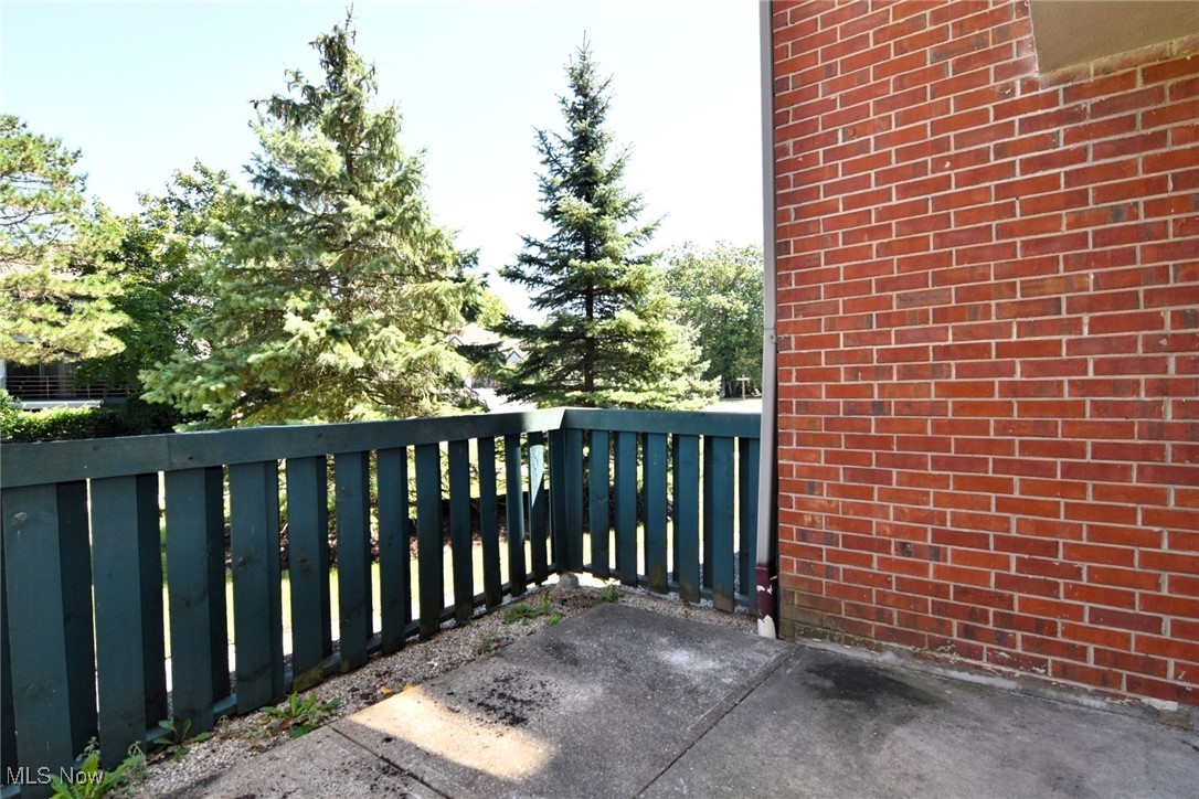 Fox Hollow/Woodhawk Condo Ph 2 - Residential