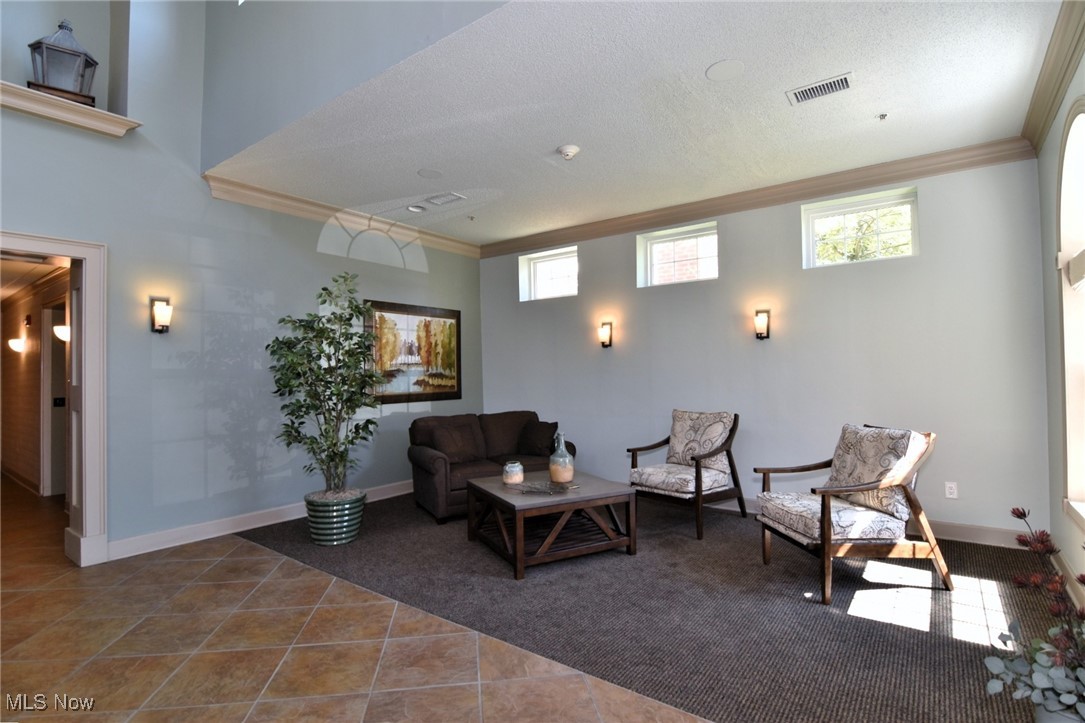 Fox Hollow/Woodhawk Condo Ph 2 - Residential