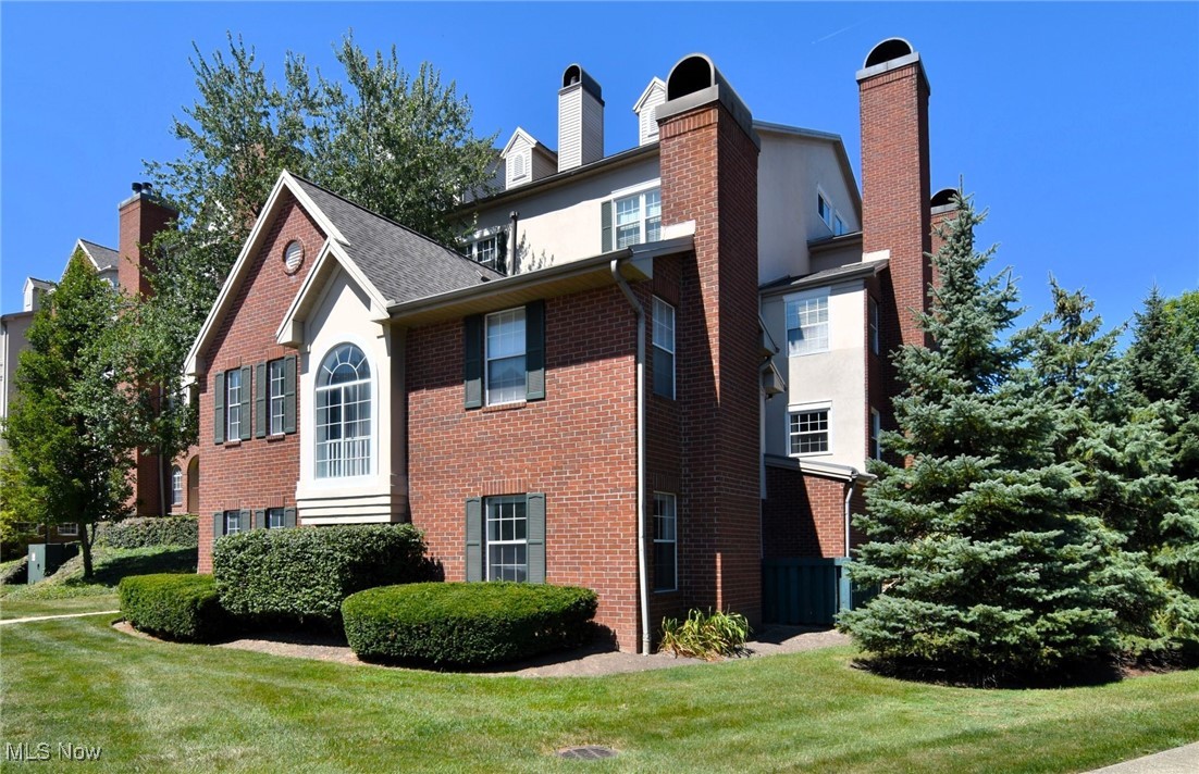 Fox Hollow/Woodhawk Condo Ph 2 - Residential