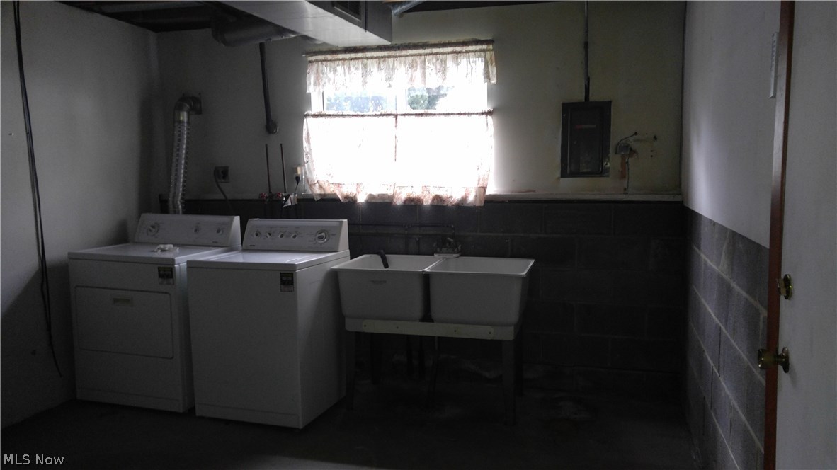 Brookwood Bch Estates 02/Corn - Residential