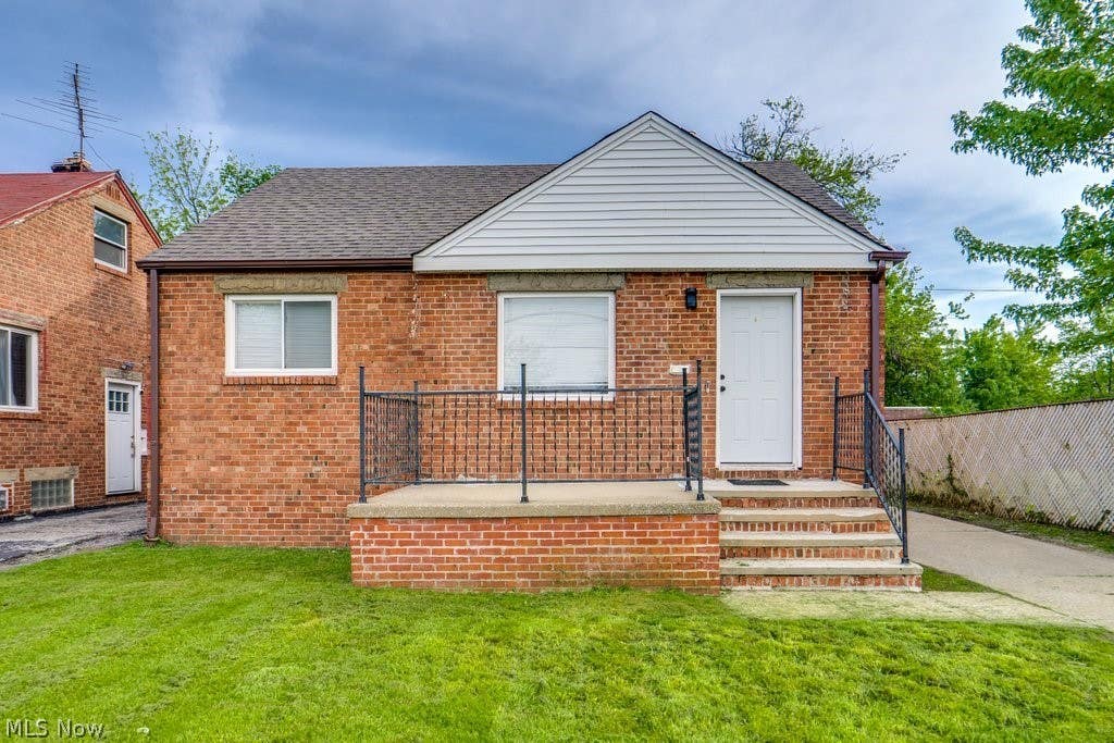 Photo of 13020 Bellaire Road, Cleveland, OH 44135 (MLS # 5215133)