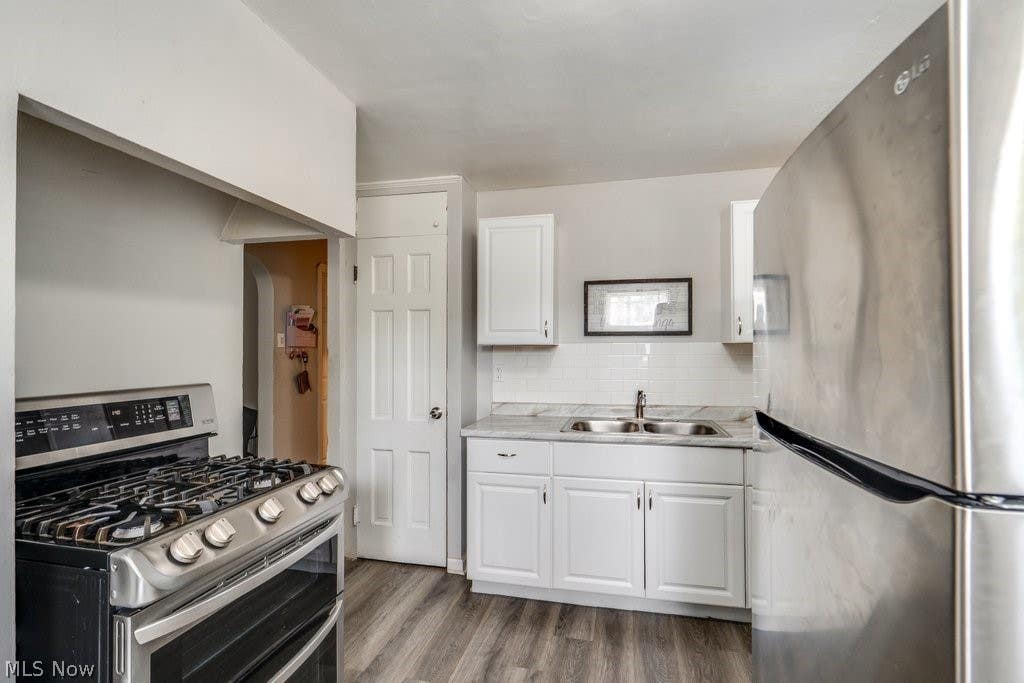 Photo of 13020 Bellaire Road, Cleveland, OH 44135 (MLS # 5215133)