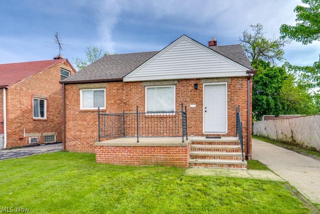 Photo of 13020 Bellaire Road, Cleveland, OH 44135 (MLS # 5215133)