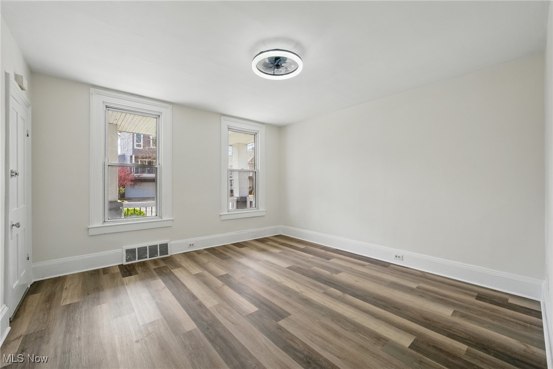 Cleveland, Ohio 44113, United States, 3 Bedrooms Bedrooms, ,1 BathroomBathrooms,Residential,Active,116562