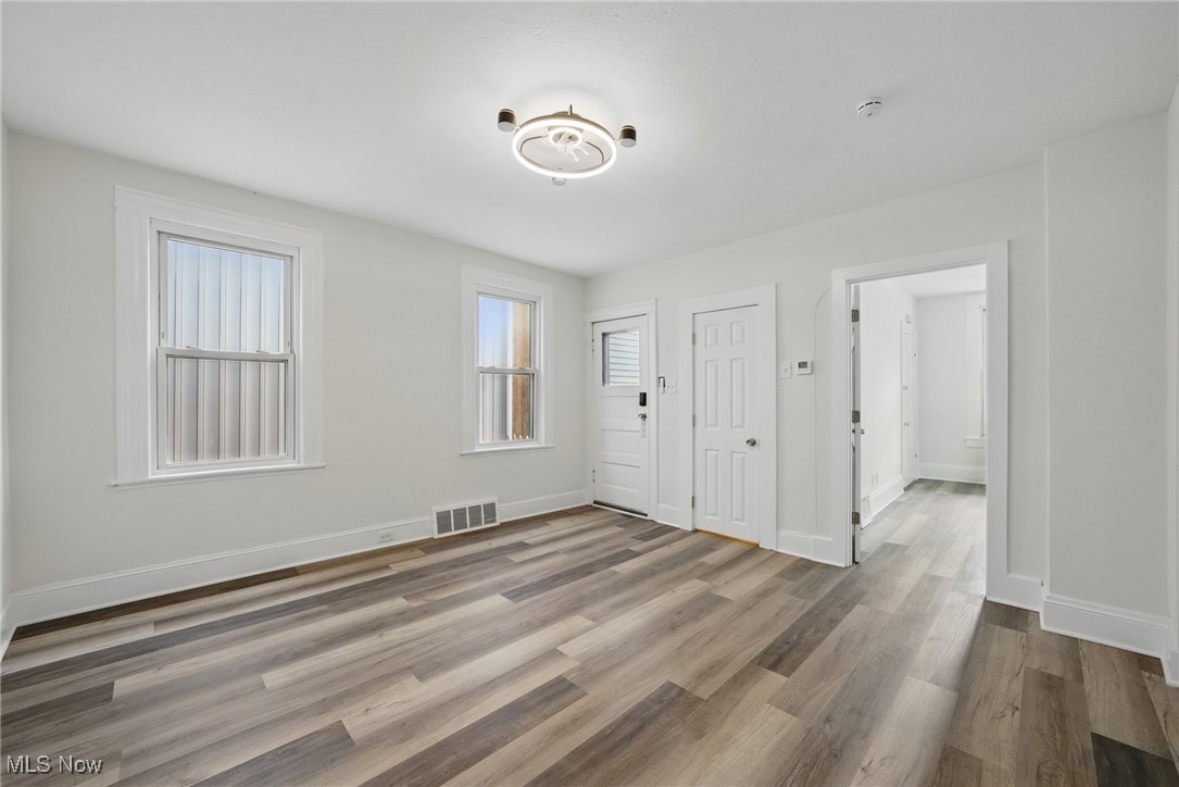 Cleveland, Ohio 44113, United States, 3 Bedrooms Bedrooms, ,1 BathroomBathrooms,Residential,Active,116562