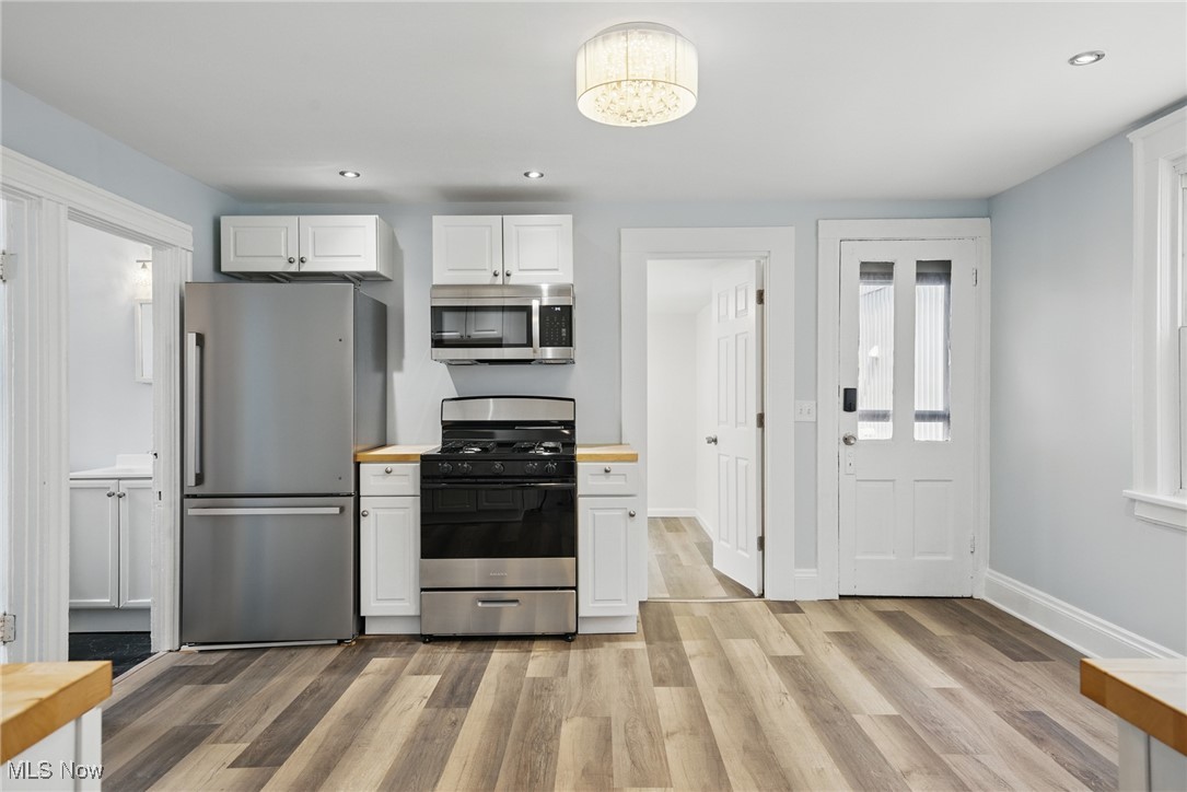 Cleveland, Ohio 44113, United States, 3 Bedrooms Bedrooms, ,1 BathroomBathrooms,Residential,Active,116562