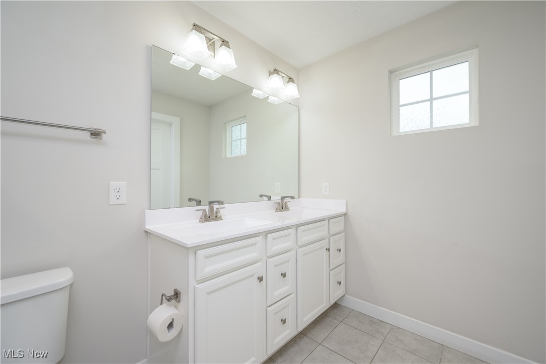 Streetsboro, Ohio 44241, United States, 3 Bedrooms Bedrooms, ,2 BathroomsBathrooms,Residential,Active,197881