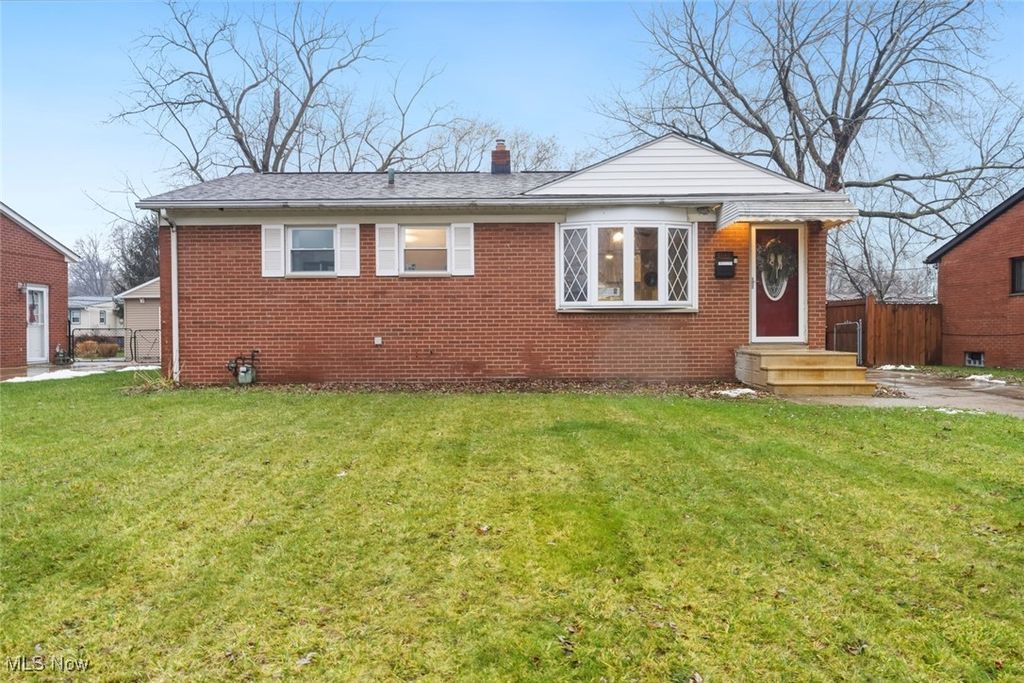 Photo of 6040 Slater Drive, Brook Park, OH 44142 (MLS # 5179159)