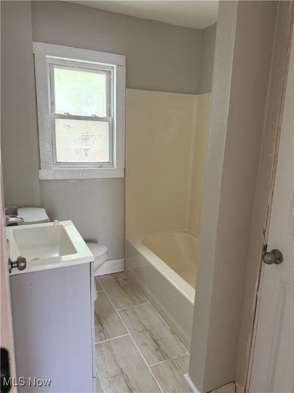 Colonial Homes - Residential