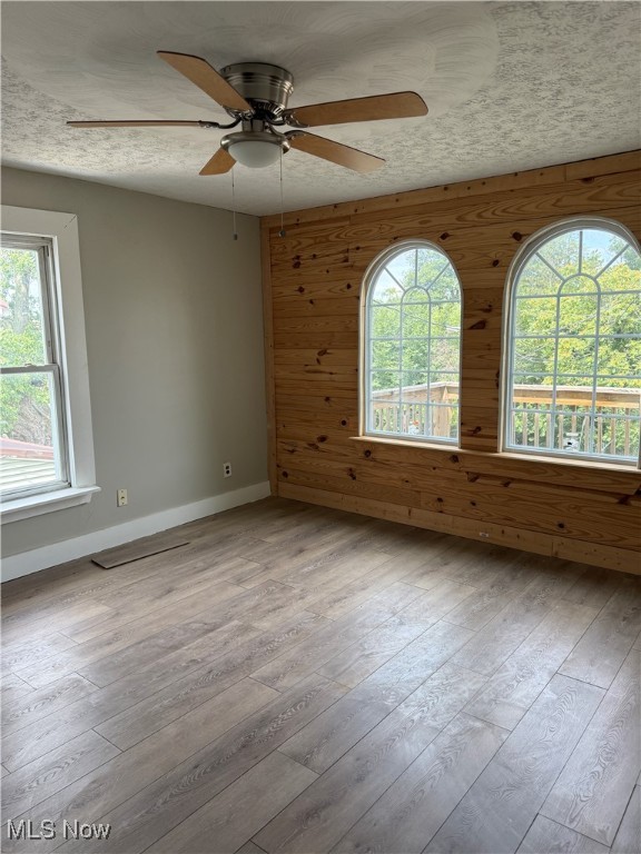 Colonial Homes - Residential