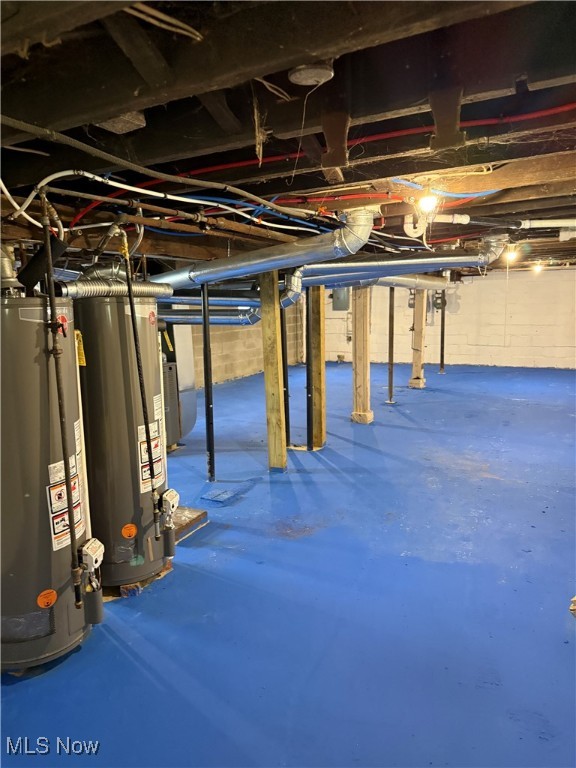 Colonial Homes - Residential