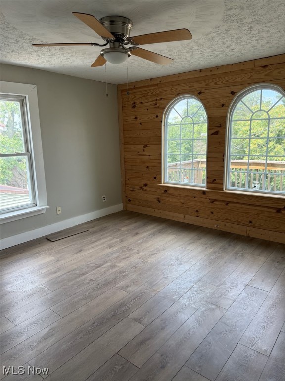 Colonial Homes - Residential