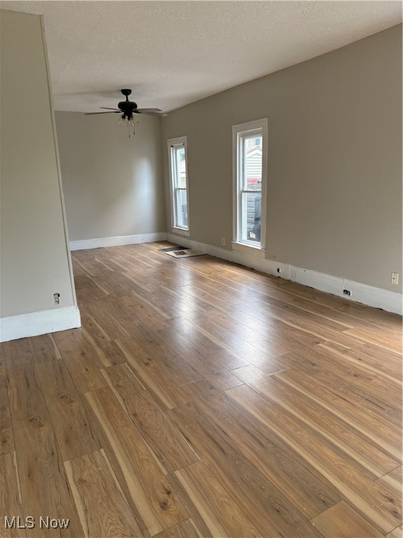 Colonial Homes - Residential