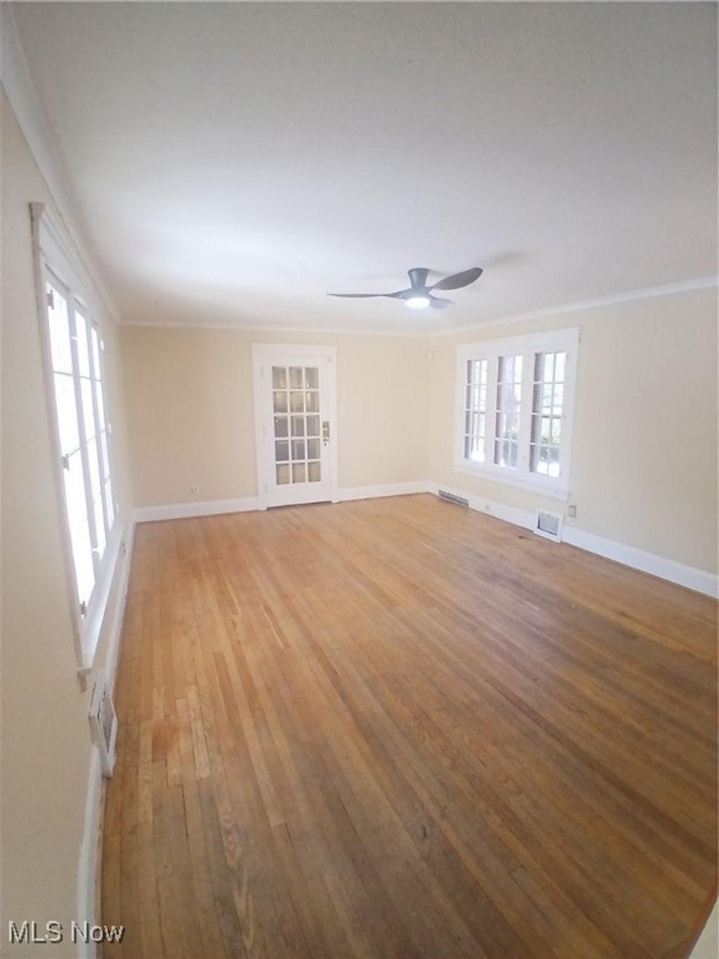 Photo of 3037 Kiwatha Road, Youngstown, OH 44511 (MLS # 5177762)