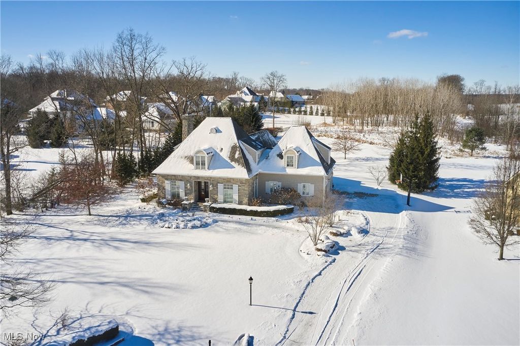 Photo of 2242 Rock Creek N, Akron, OH 44333 (MLS # 5184449)