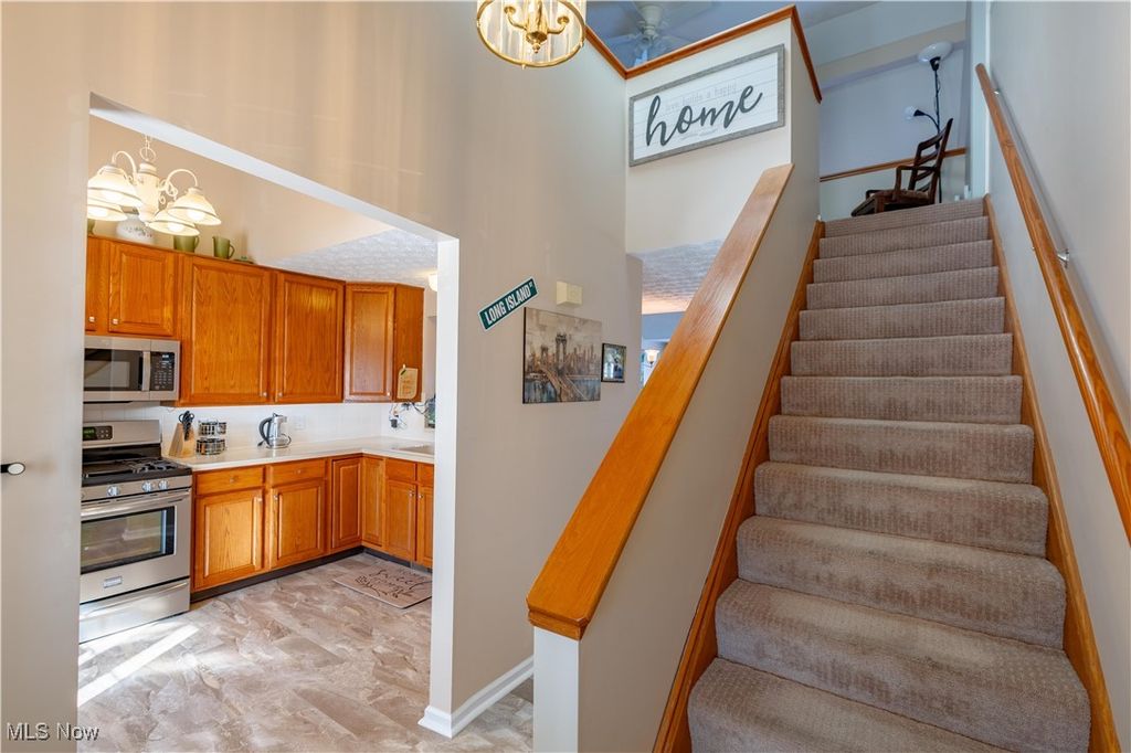 Photo of 1617 NE Southpointe Circle NE, Canton, OH 44714 (MLS # 5184834)