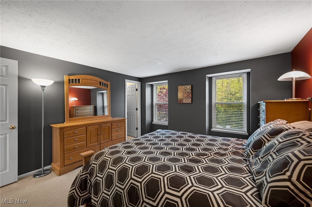 16538 S White Oaks Drive, Strongsville, Ohio image 37
