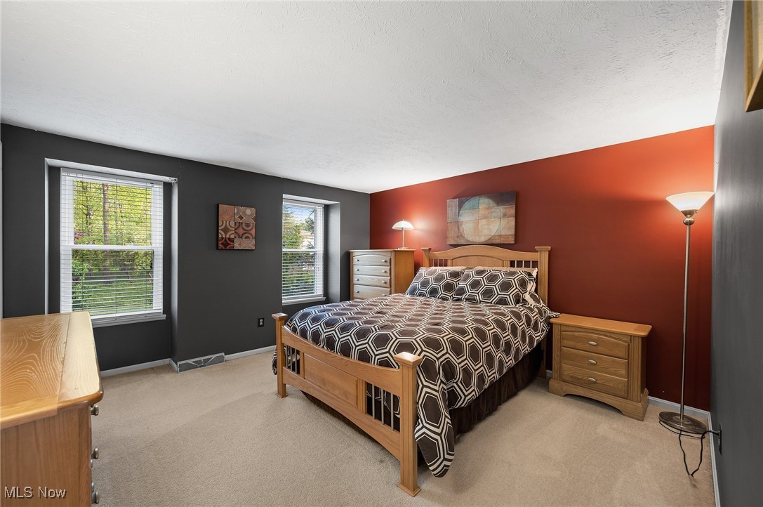 16538 S White Oaks Drive, Strongsville, Ohio image 36
