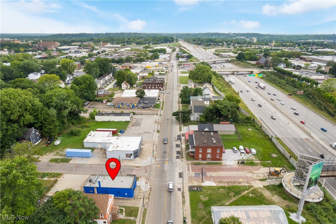 Voris - Commercial Sale