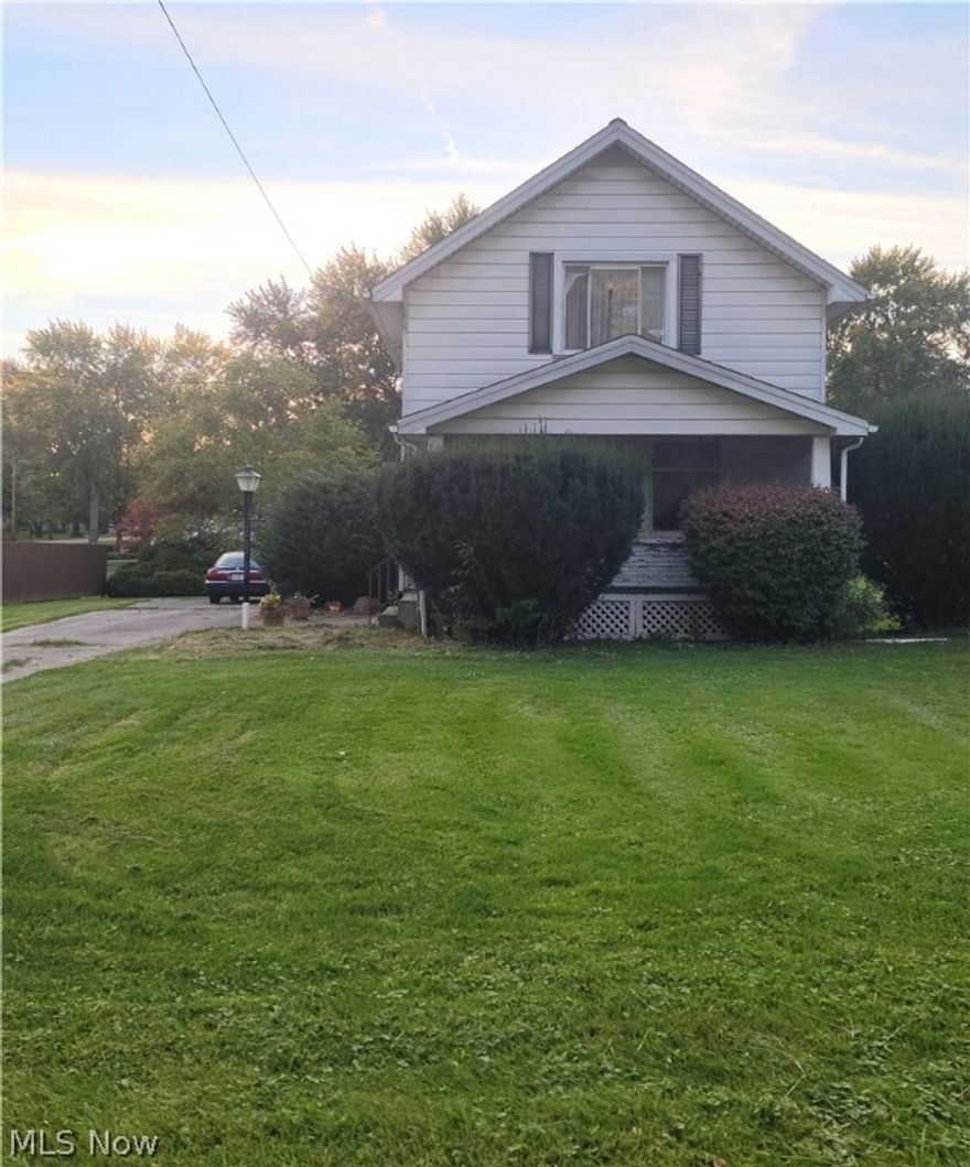 This 3 bedroom home in Champion has an attached 2 car garage and a first floor bedroom for total convenience.  The first floor also has a first floor bath. Make this adorable home yours today. Posession will be quick.