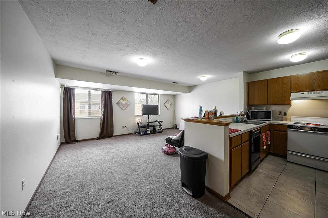 Wiley Buchtel Place - Residential Income