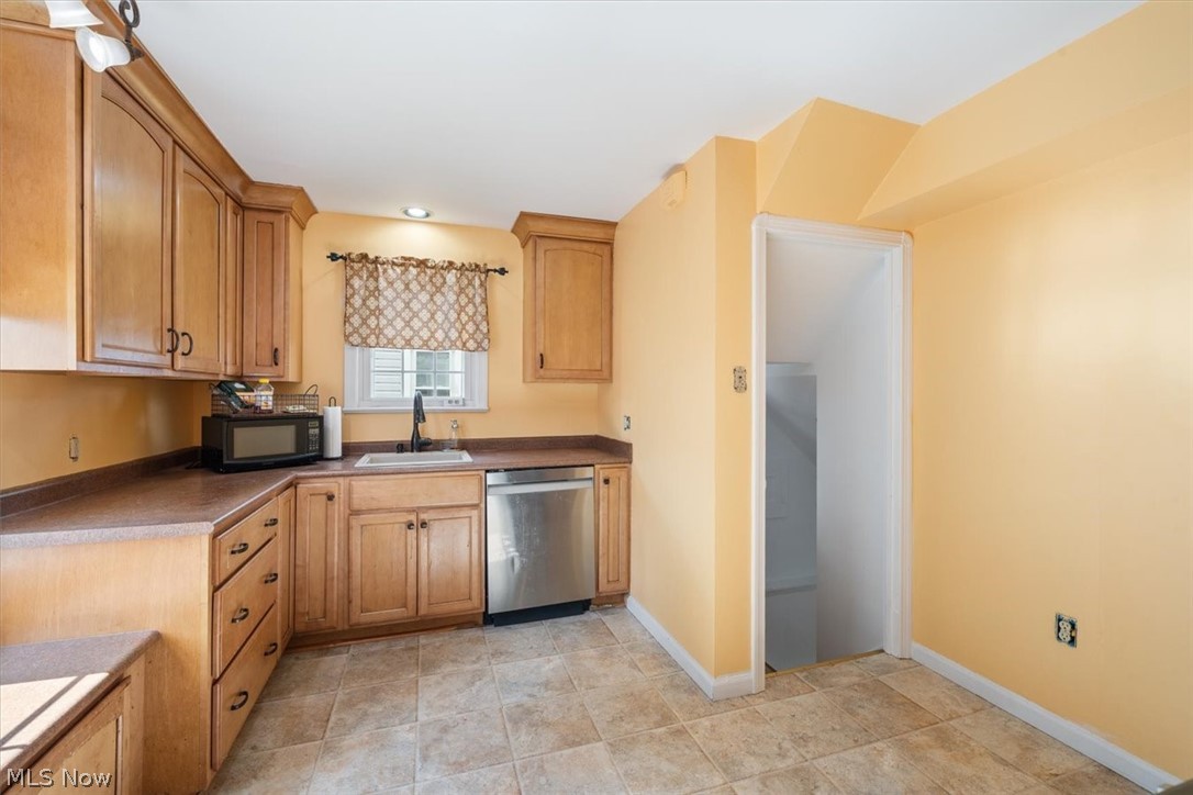 Riverside Manor - Residential