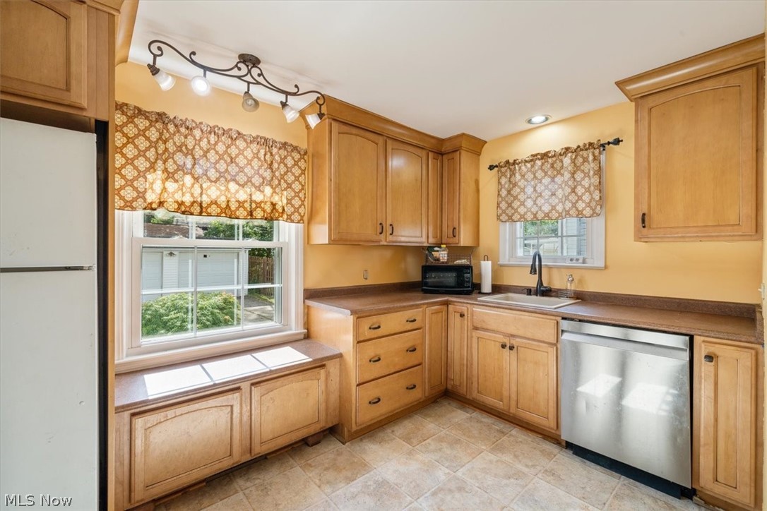 Riverside Manor - Residential