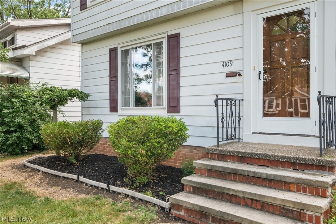 Riverside Manor - Residential