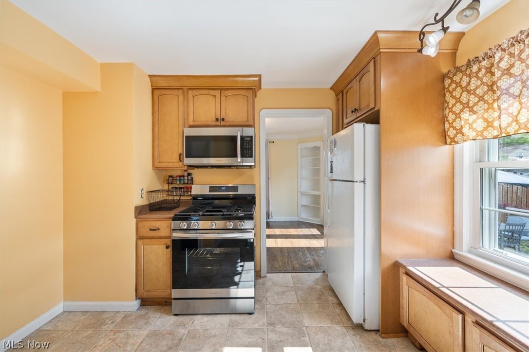 Riverside Manor - Residential