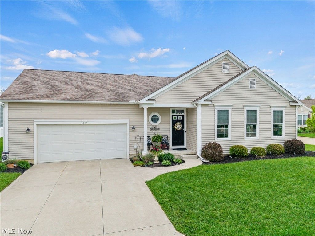 Photo of 8744 Wakefield Run, North Ridgeville, OH 44039 (MLS # 5206290)