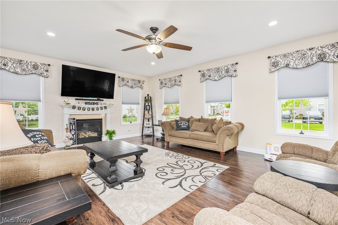 Ashton Place Condo Refile Ph 8 - Residential