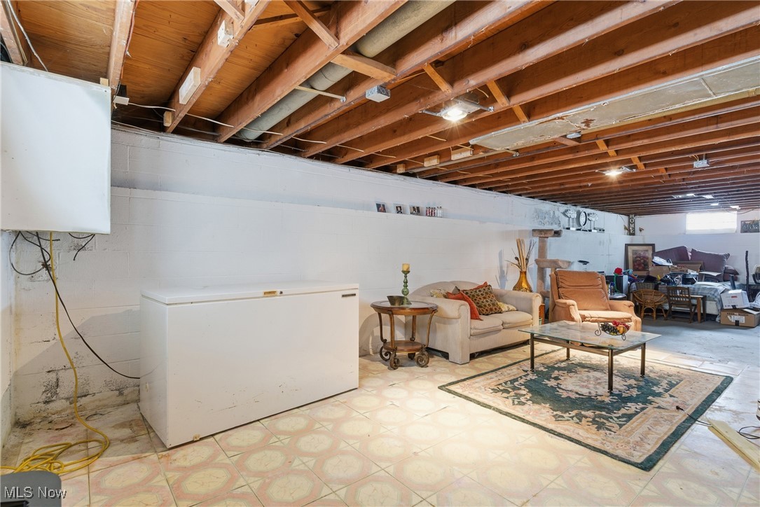 Crest Gate - Residential