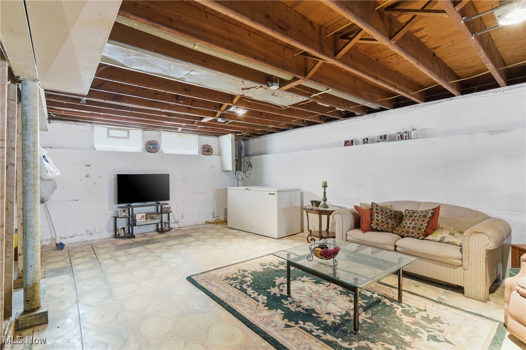 Crest Gate - Residential