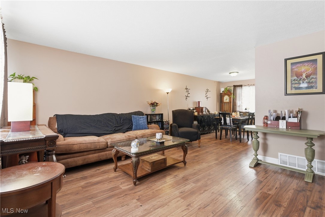 Crest Gate - Residential