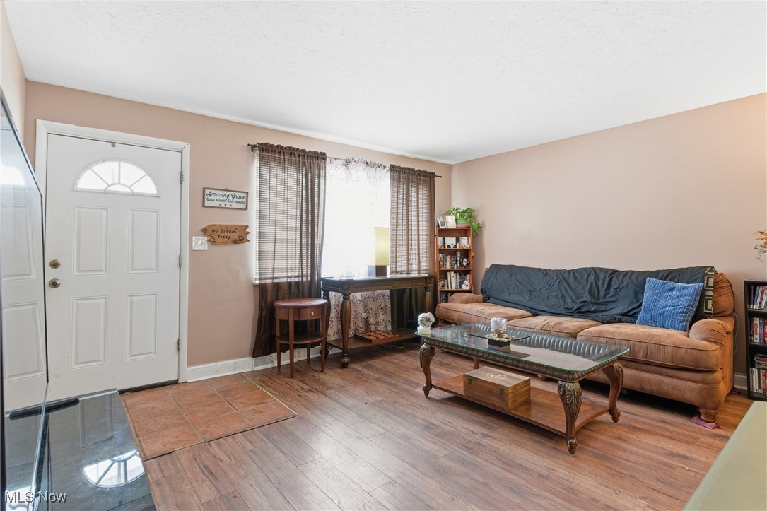 Crest Gate - Residential