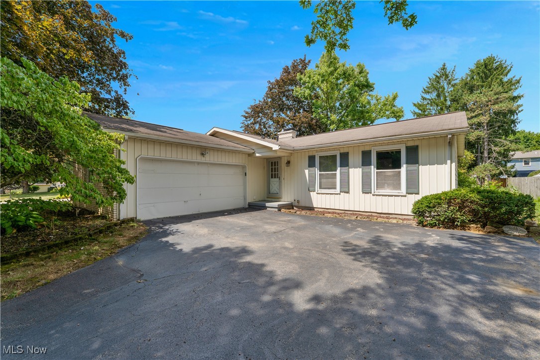 Don’t miss your opportunity to make this charming Boardman Ranch your own!
Tucked away on a quiet cul-de-sac, this three-bedroom, 1.5-bath home offers incredible potential and convenient one-floor living. Enjoy peace of mind with a newer roof and a whole-house generator already in place.
The layout includes a main-floor laundry room and a spacious family room that opens to a large patio—perfect for relaxing or entertaining. The beautiful backyard adds to the home’s curb appeal and provides a peaceful outdoor space.
Whether you're a first-time buyer or looking to downsize, this well-located ranch is ready for your personal touch.
