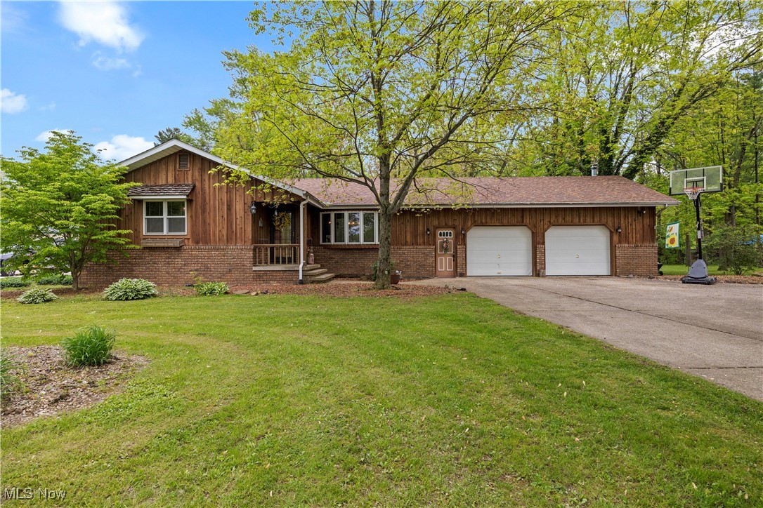 11811 Robson Road, Grafton, Ohio image 1