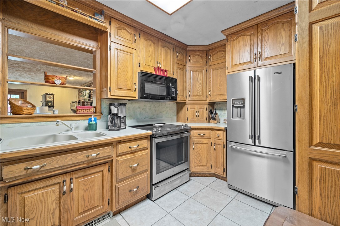 11811 Robson Road, Grafton, Ohio image 11