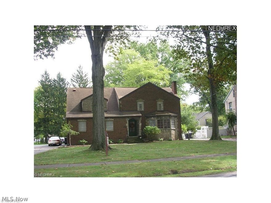 Will rent home  $900 a month or salon 600 a month or both for 1,500 a month.Brick 2 story, all large rooms. Has a 4 station beauty salon, could be converted to extra living area. Has it's own electric and central air. Blinds stay. Equipment is not included in price. Newer furnace and insulation. Sold "As-Is"