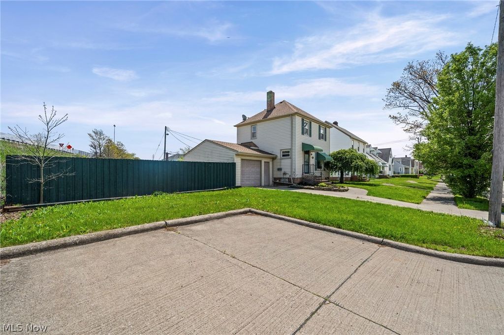 Photo of 3139 W 138th Street, Cleveland, OH 44111 (MLS # 5205994)