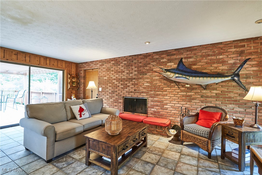 3196 Shade Road, Akron, Ohio image 10