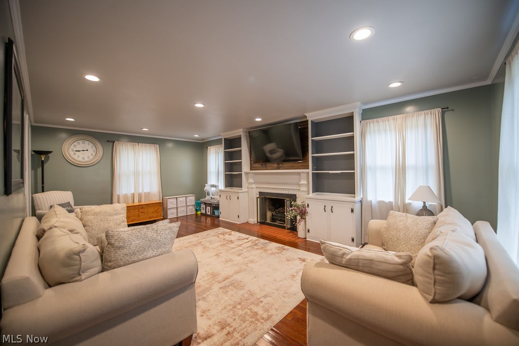 Leah N Senhausers First Addition - Residential